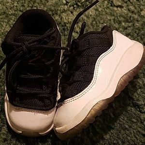 Black/White Jordan's